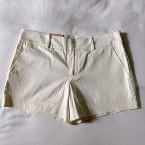 NWT Club Monaco Marianna Short, size 4